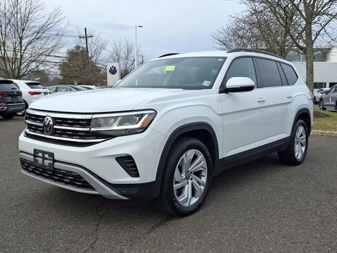 Certified 2023 Volkswagen Atlas SE image 3