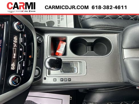 Used 2021 Nissan Murano SV image 24