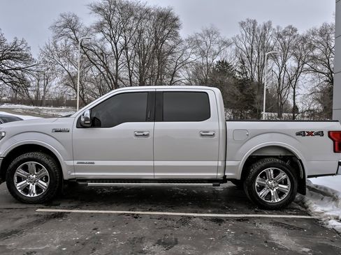 Used 2019 Ford F150 Lariat w/ Equipment Group 502A Luxury image 5