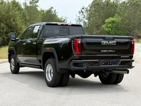 New 2026 GMC Sierra 3500 Denali Ultimate AWD/4WD image 11