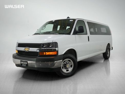 Used 2025 Chevrolet Express 3500 LT w/ LT Preferred Equipment Group RWD image 1