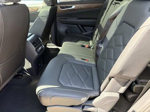 New 2026 Volkswagen Atlas SE FWD image 10