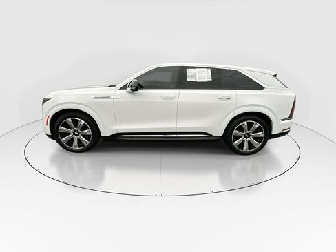 Used 2025 Cadillac Escalade IQ Luxury 2 AWD/4WD image 5