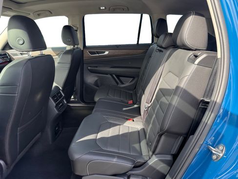 Certified 2025 Volkswagen Atlas SEL image 16