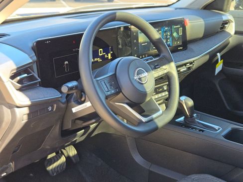 New 2026 Nissan Kicks SV w/ SV Premium Package image 11