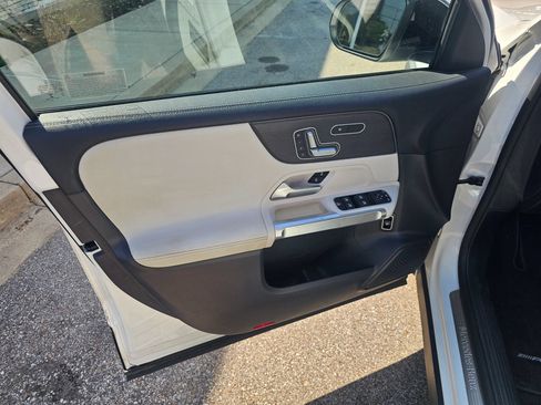 Used 2023 Mercedes-Benz GLB 250 4MATIC w/ AMG Line image 14