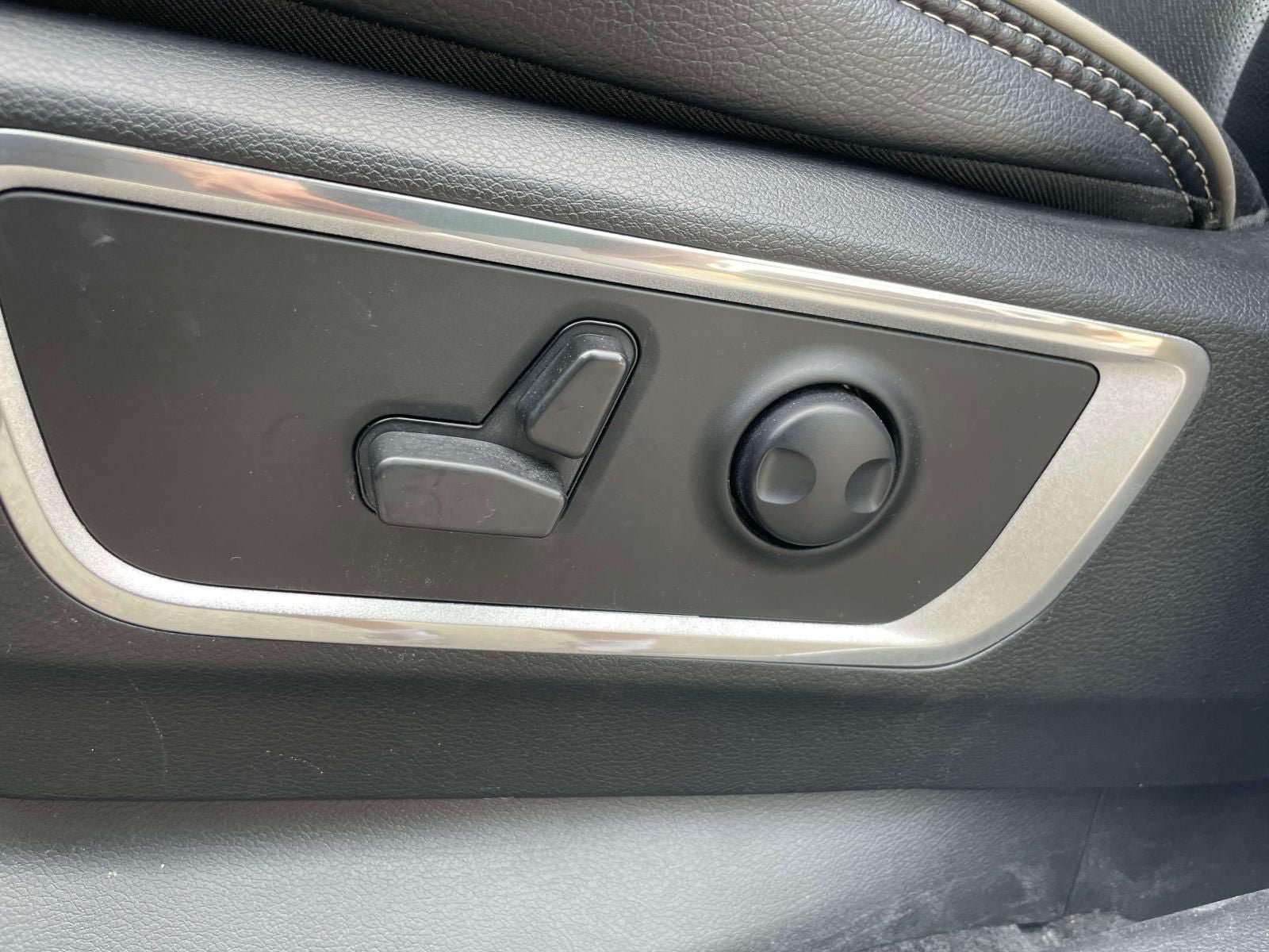 Used 2023 RAM 1500 Laramie AWD/4WD image 16