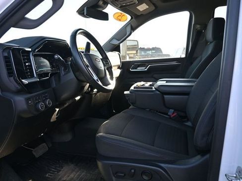 Used 2025 Chevrolet Silverado 2500 LT w/ Safety Package image 16