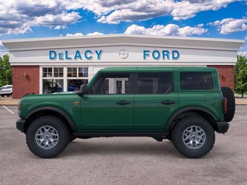 New 2025 Ford Bronco Badlands AWD/4WD image 3
