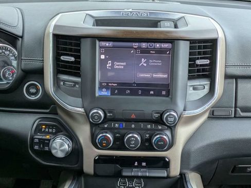 Used 2022 RAM 1500 Laramie AWD/4WD image 18