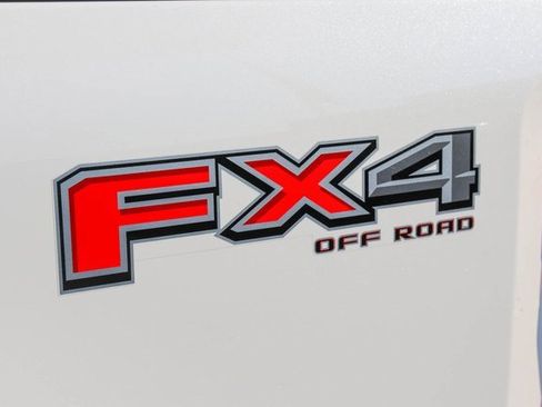 Used 2024 Ford F250 Platinum w/ FX4 Off-Road Package image 10