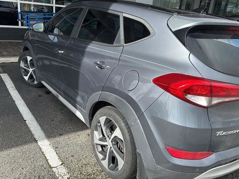 Used 2018 Hyundai Tucson Limited w/ Ultimate Package 02 FWD image 3
