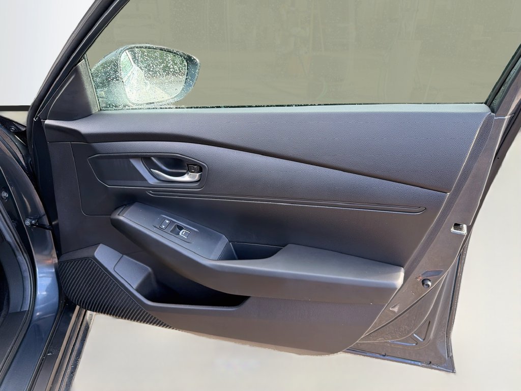 Used 2025 Honda Accord LX image 33