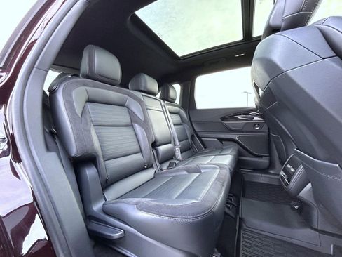 Used 2024 Lincoln Nautilus Reserve w/ Equipment Group 202A image 18