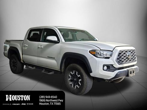 Used 2023 Toyota Tacoma TRD Off-Road RWD image 3
