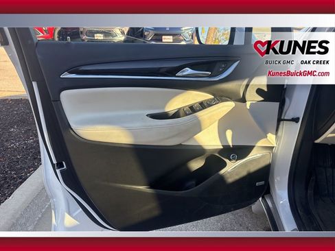Used 2023 Buick Enclave Essence w/ Experience Buick Package image 7