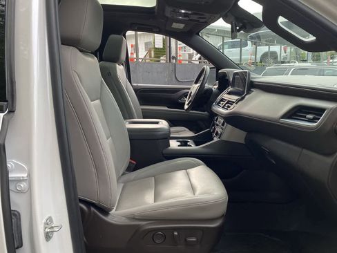Used 2023 Chevrolet Tahoe Z71 w/ Luxury Package AWD/4WD image 19