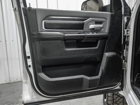 Used 2021 RAM 2500 Big Horn image 43