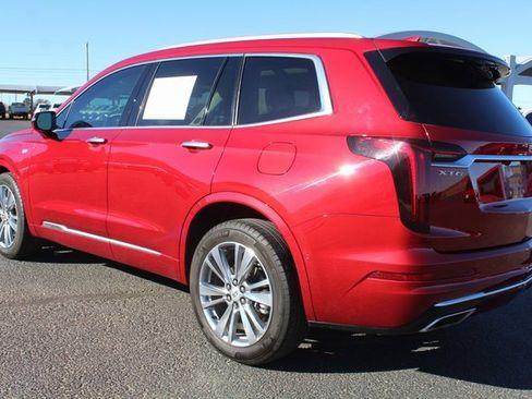 Used 2023 Cadillac XT6 Premium Luxury w/ Technology Package image 8