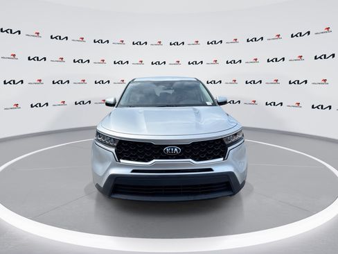 Used 2021 Kia Sorento LX FWD image 3