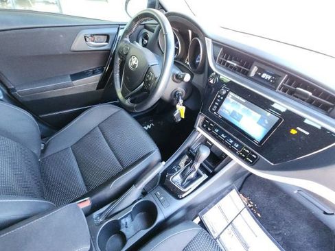 Used 2018 Toyota Corolla iM w/ Carpet Mat Package (TMS) FWD image 20