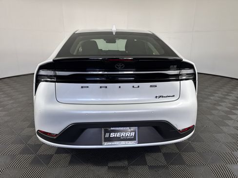 Used 2023 Toyota Prius Prime SE image 6