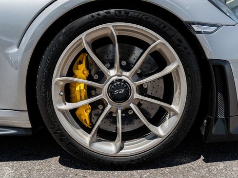 Used 2019 Porsche 911 GT2 RS RWD image 16