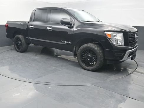 Used 2021 Nissan Titan SV w/ SV Convenience Package RWD image 7