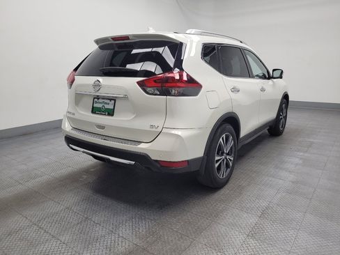 Used 2019 Nissan Rogue SV w/ Premium Package image 9