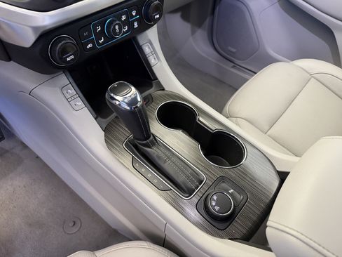 Used 2018 GMC Acadia SLT FWD image 23