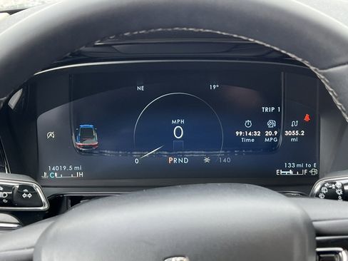 Used 2023 Lincoln Corsair AWD w/ Equipment Group 101A image 17