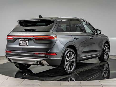 Used 2022 Lincoln Corsair Reserve FWD image 5