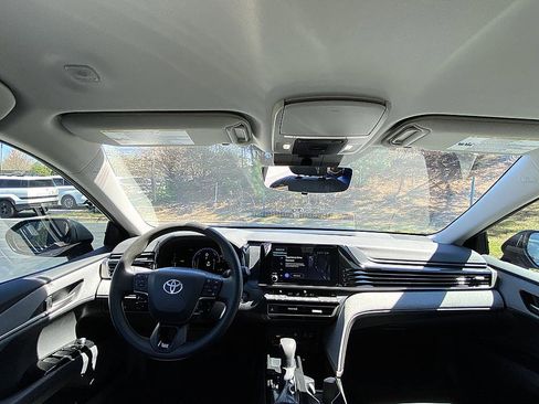 Certified 2025 Toyota Camry LE image 19