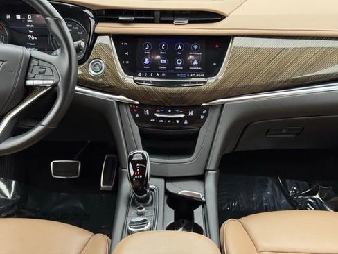 Certified 2022 Cadillac XT6 Sport w/ Platinum Package image 30