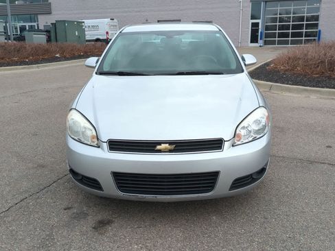 Used 2010 Chevrolet Impala LT w/ Luxury Edition Package image 3