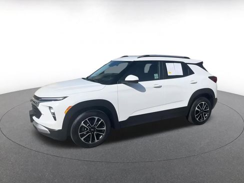 Used 2025 Chevrolet TrailBlazer LT image 9