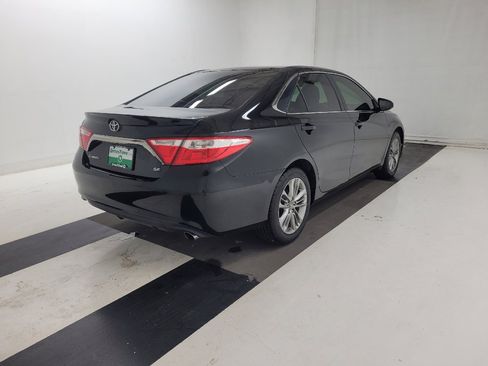 Used 2016 Toyota Camry SE FWD image 9