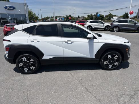 Used 2025 Hyundai Kona SEL AWD/4WD image 2