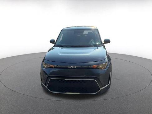 Used 2025 Kia Soul LX w/ LX Technology Package FWD image 4