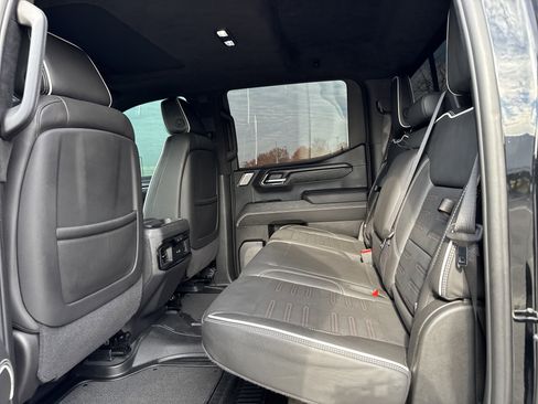 Used 2024 GMC Sierra 1500 AT4X image 30