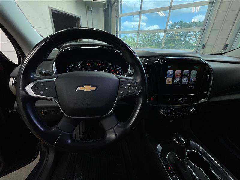 Used 2019 Chevrolet Traverse LT w/ LPO, Black Accent Package FWD image 14