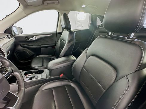 Used 2022 Ford Escape Titanium AWD/4WD image 21