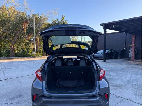 Used 2021 Toyota C-HR Limited image 36