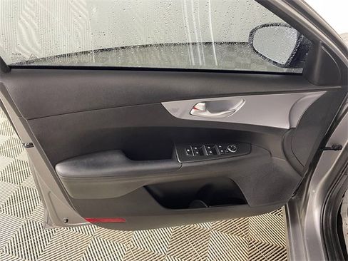 Certified 2023 Kia Forte LXS w/ LXS Technology Package image 15