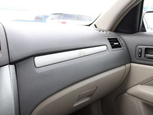 Used 2010 Ford Fusion SE FWD image 18