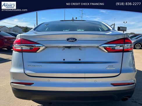 Used 2020 Ford Fusion SE FWD image 6