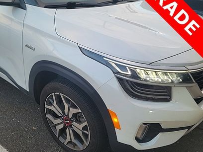 Used 2022 Kia Seltos SX w/ Sunroof Package