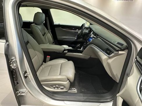 Used 2014 Cadillac XTS Premium image 7