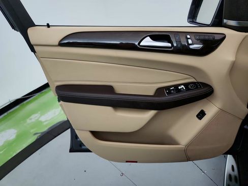 Used 2018 Mercedes-Benz GLE 350 image 24