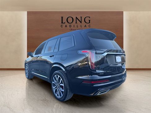 Certified 2024 Cadillac XT6 Sport w/ Platinum Package image 3